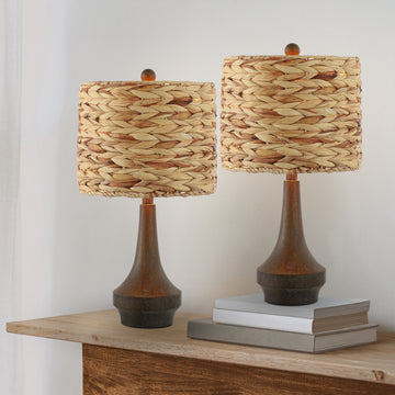 Leona 21.25" Rustic Farmhouse Handwoven Rattan/Resin LED Table Lamp - JONATHAN Y